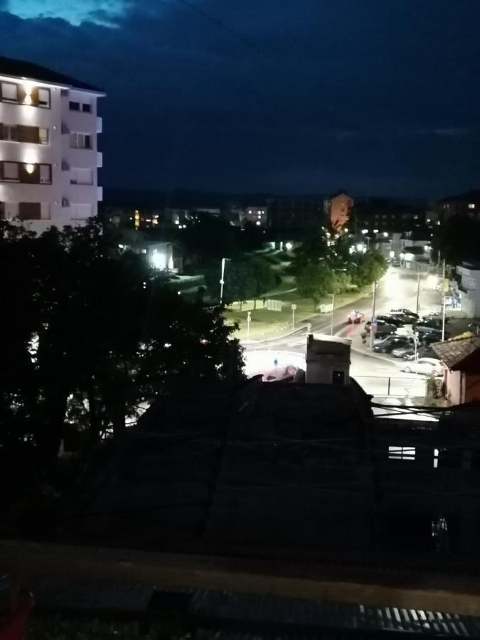 Emili Apartman 雅戈丁那 外观 照片