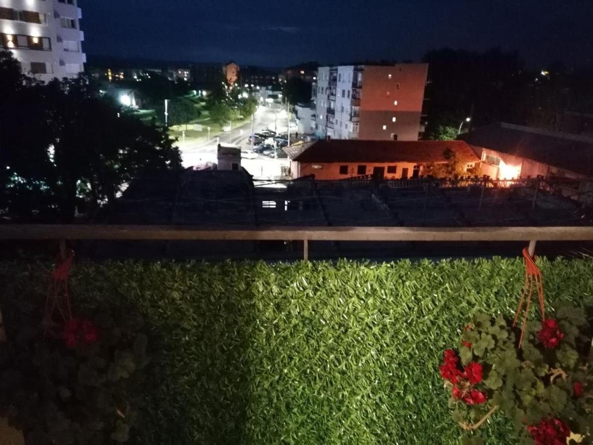 Emili Apartman 雅戈丁那 外观 照片